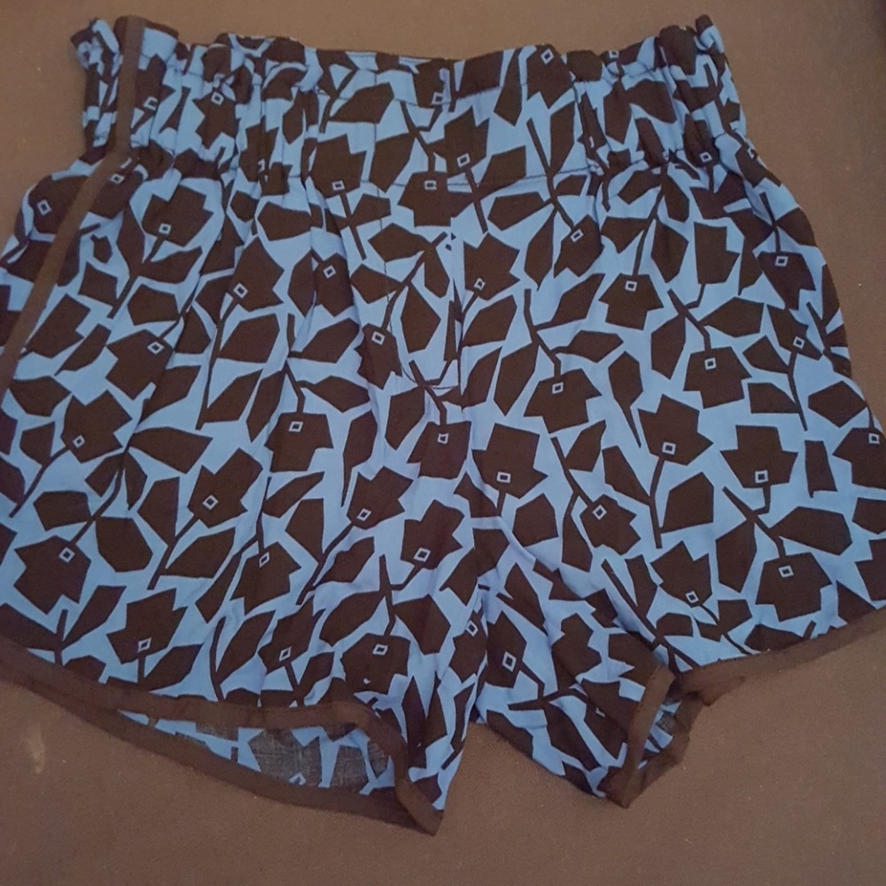 Silence + Noise shorts. Sz XS. Blue and black.